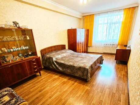 3 otaqlı mənzil, 120 m², İnşaatçılar: 240 000 ₼ 4