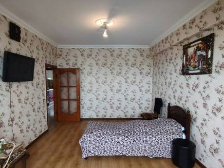 2-комнатная квартира, 64 м², Azadlıq Prospekti: 184 000 ₼ 2