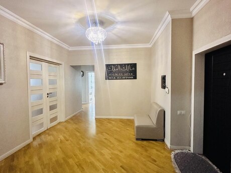 3 otaqlı mənzil, 151 m², Badamdar: 449 000 ₼ 2