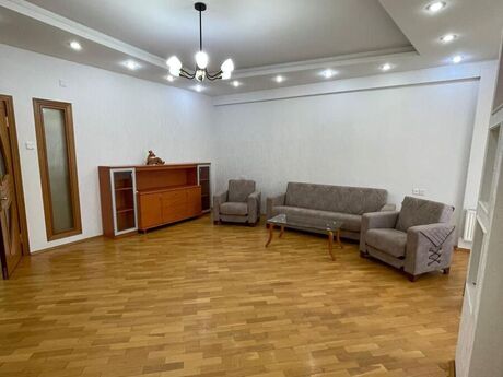 Kirayə 3 otaqlı mənzil, 140 m², 28 May: 1 200 ₼/ay 3