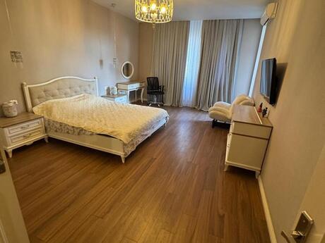 Kirayə 4 otaqlı mənzil, 200 m², 28 May: 2 000 ₼/ay 4