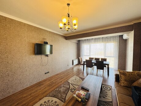 2-room apartment for rent, 120 m², Park Azure: 1 300 ₼/mo 4