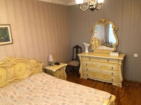 3-room apartment for rent, 85 m², Ağ şəhər: 750 ₼/mo 3