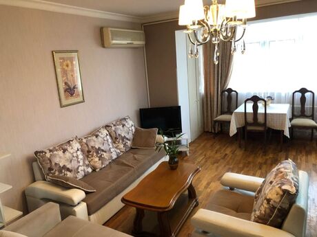 3-room apartment for rent, 85 m², Ağ şəhər: 750 ₼/mo 2