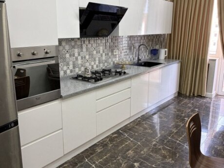 4-room apartment, 145 m², 8 Noyabr: 430 000 ₼ 2