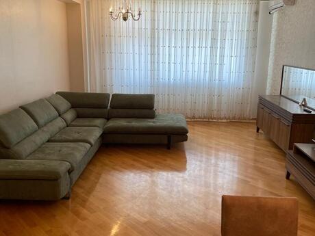 Kirayə 3 otaqlı mənzil, 154 m², Şah İsmayıl Xətai: 1 450 ₼/ay 2