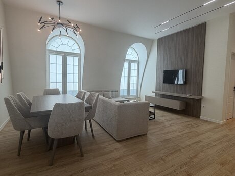 3-комнатная квартира, 108 м², Ağ şəhər: 648 000 ₼ 3