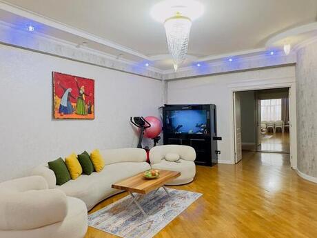 4-комнатная квартира, 140 м², 7-ci mikrorayon: 450 000 ₼ 2