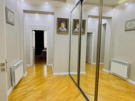 4-комнатная квартира, 140 м², 7-ci mikrorayon: 450 000 ₼ 4