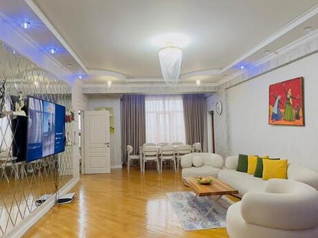 4-комнатная квартира, 140 м², 7-ci mikrorayon: 450 000 ₼ 3