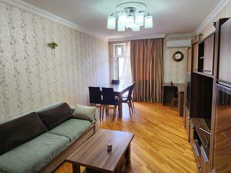Elan №6444212 - Bakı, 28 May m., 2 otaqlı, 77 m², 3/4 mərtəbə