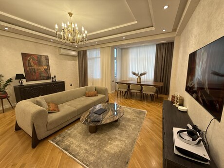 Elan №6444300 - Bakı, Nəsimi r., 4 otaqlı, 170 m², 8/15 mərtəbə