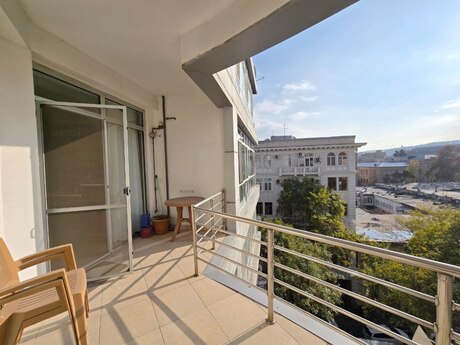 4-room apartment for rent, 250 m², İçəri Şəhər: 2 500 ₼/mo 4