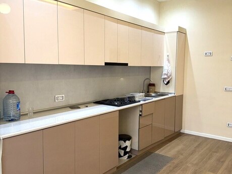 Kirayə 2 otaqlı mənzil, 85 m², Gənclik: 1 000 ₼/ay 2