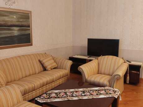 Аренда: 3-комнатная квартира, 200 м², 28 May: 1 400 ₼/мес 4