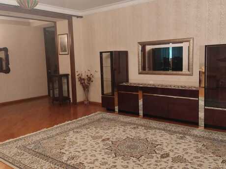 Аренда: 3-комнатная квартира, 200 м², 28 May: 1 400 ₼/мес 2