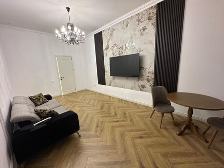 Аренда: 2-комнатная квартира, 115 м², 28 May: 1 300 ₼/мес 5