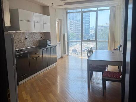 Kirayə 2 otaqlı mənzil, 120 m², 28 May: 1 000 ₼/ay 2