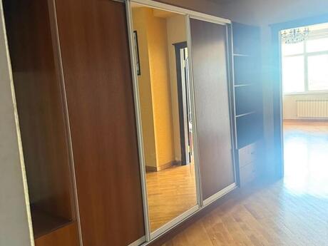 Kirayə 2 otaqlı mənzil, 120 m², 28 May: 1 000 ₼/ay 4