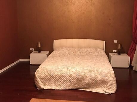 3-room apartment for rent, 180 m², 28 May: 1 600 ₼/mo 5