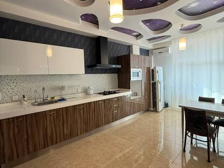 Аренда: 3-комнатная квартира, 140 м², Şah İsmayıl Xətai: 1 500 ₼/мес 2
