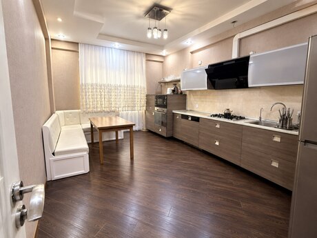 3-room apartment, 130 m², Qara Qarayev: 364 000 ₼ 5