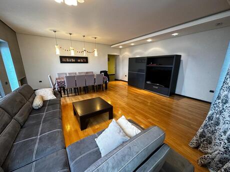 Elan №6444681 - Bakı, Nəriman Nərimanov m., 4 otaqlı, 198 m², 14/15 mərtəbə