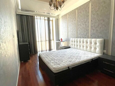 Kirayə 3 otaqlı mənzil, 110 m², İçəri Şəhər: 1 800 ₼/ay 5