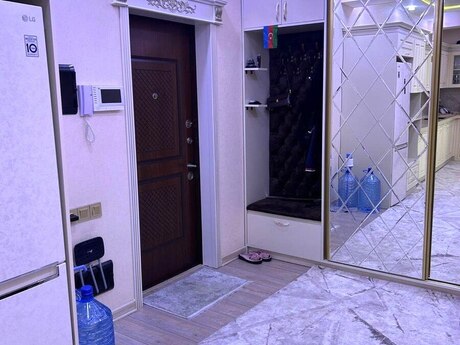 Kirayə 2 otaqlı mənzil, 110 m², 28 May: 1 000 ₼/ay 2