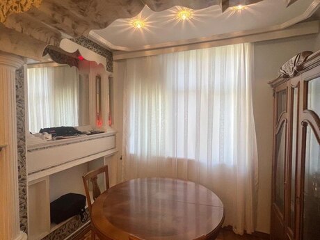 3-room apartment, 90 m², 8-ci mikrorayon: 250 000 ₼ 3