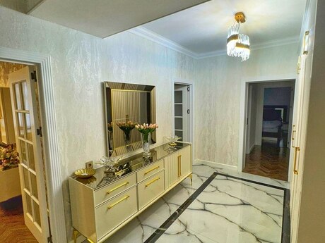 3 otaqlı mənzil, 105 m², Neftçilər: 299 000 ₼ 3
