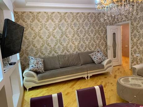 2-room apartment for rent, 70 m², İnşaatçılar: 750 ₼/mo 3