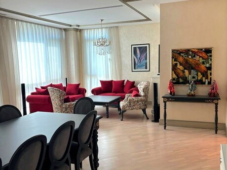 Kirayə 3 otaqlı mənzil, 130 m², İçəri Şəhər: 3 000 ₼/ay 2