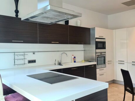 5-room apartment for rent, 200 m², İçəri Şəhər: 3 500 ₼/mo 5