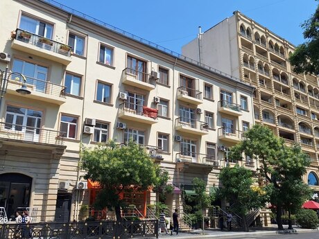 3 rooms · 80 m² · floor 3/4, 28 May