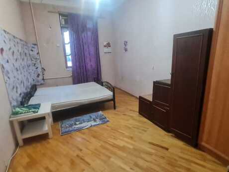 3-room apartment for rent, 90 m², 28 May: 200 ₼/mo 5