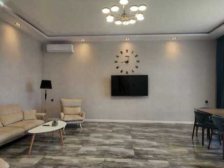Mərdəkanda 4 otaqlı həyət evi kirayə verilir, 200 m², 4 000 AZN/ay, şəkil 5 / 12