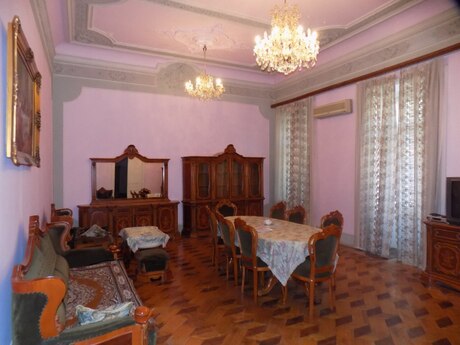 4 İçəri Şəhər