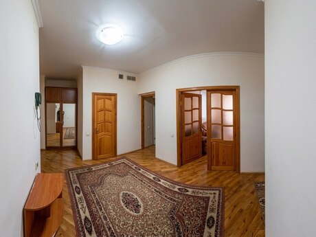 5-room apartment for rent, 220 m², Xətai: 850 ₼/mo 2