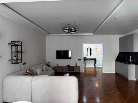 Kirayə 3 otaqlı mənzil, 135 m², Şah İsmayıl Xətai: 2 500 ₼/ay 2
