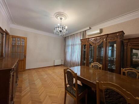 Elan №6445475 - Bakı, Şah İsmayıl Xətai m., 3 otaqlı, 110 m², 3/4 mərtəbə