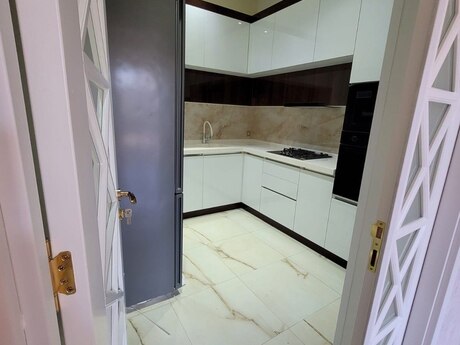 Kirayə 2 otaqlı mənzil, 70 m², 28 May: 800 ₼/ay 3