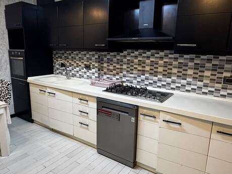Kirayə 4 otaqlı mənzil, 190 m², Şah İsmayıl Xətai: 1 500 ₼/ay 3