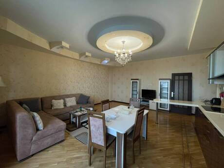 Kirayə 3 otaqlı mənzil, 145 m², 28 May: 1 500 ₼/ay 3