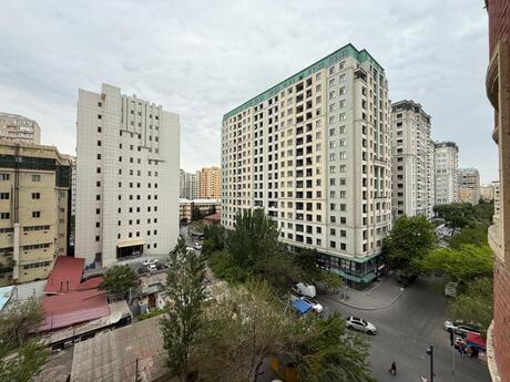 Объявление №6445605 - Баку, Наримановский  р., 4-комн., 185 м², 19/22 этаж