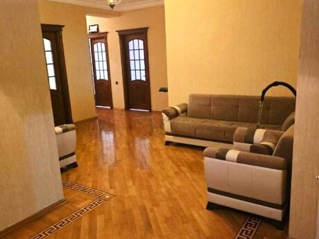Объявление №6445711 - Баку, м. Низами, 3-комн., 130 м², 9/16 этаж