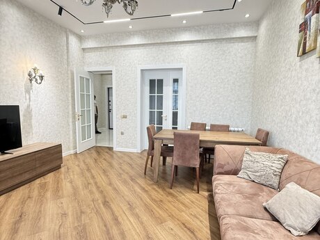 Kirayə 2 otaqlı mənzil, 75 m², 28 May: 1 000 ₼/ay 3