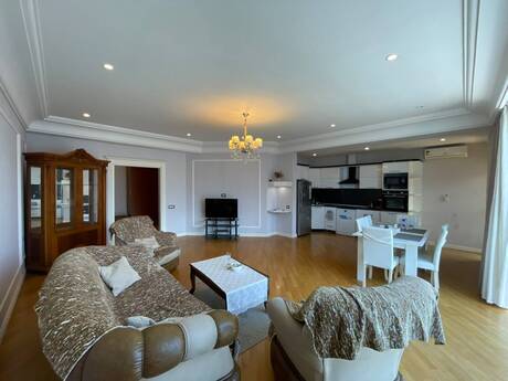 Kirayə 3 otaqlı mənzil, 145 m², 28 May: 1 500 ₼/ay 4