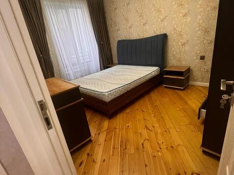 Kirayə 3 otaqlı mənzil, 135 m², 28 May: 1 500 ₼/ay 4