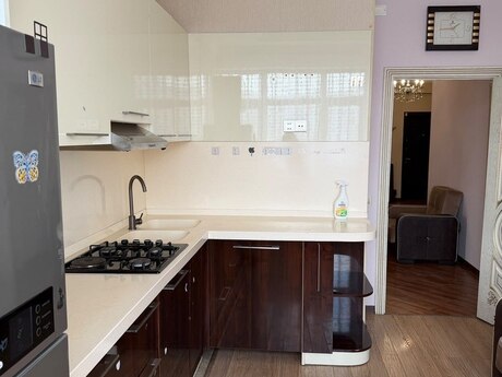 3-room apartment for rent, 120 m², 20 Yanvar: 180 ₼/mo 2